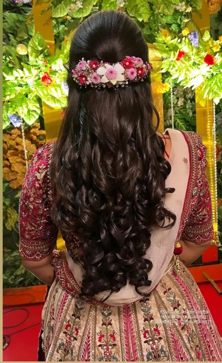 Venis/Gajra - hair flowers