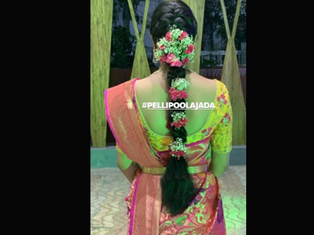 Saree matching hair flowers