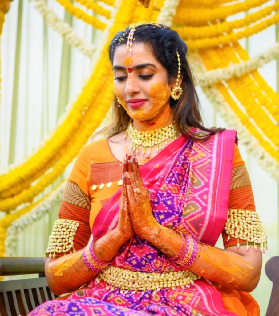 Easy flower jewelry ideas for haldi ceremony for bride