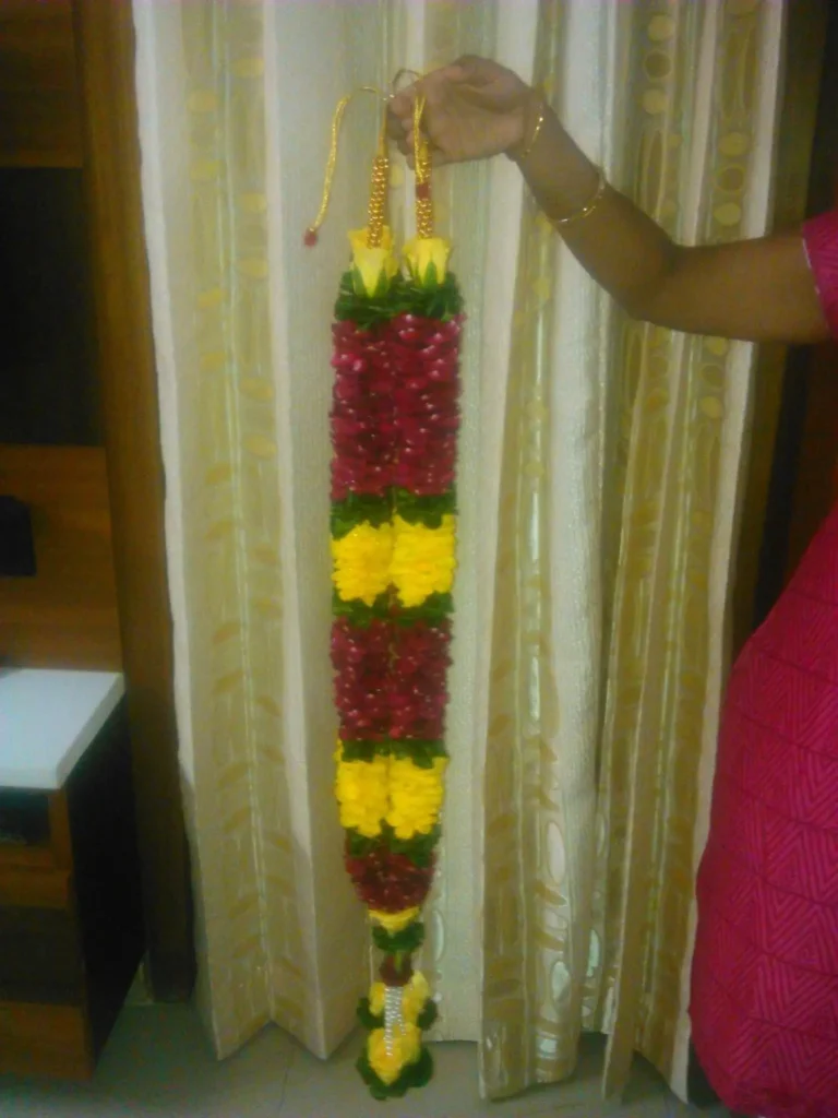 Garland Ideas for Wedding Ceremony - Carnation and Chrysanthemum Garlands