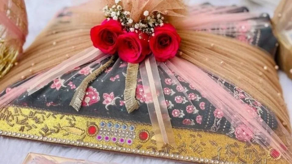 Wedding Gift Packing Idea - Floral Net Wrapping with Lace